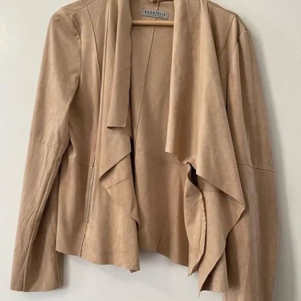 ✨HP✨BAGATELLE
Draped Open-Front Jacket✨  - Picture 4 of 7